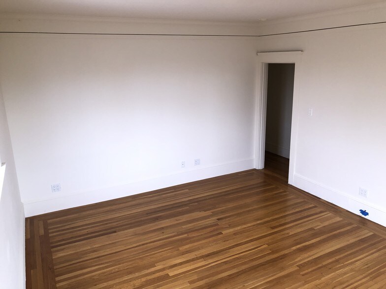 More Photos Of 1675 Clay St, San Francisco Apartments For Sale