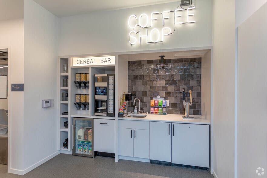 More Photos Of 2640 Nicollet Ave, Minneapolis Apartments For Lease