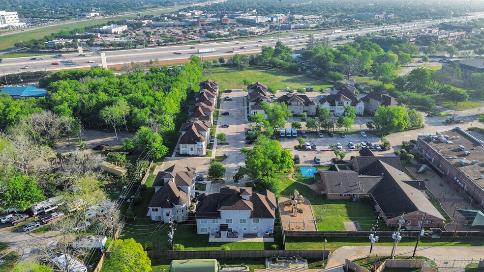 More Photos Of 6536 Greatwood Pky, Sugar Land Office For Sale