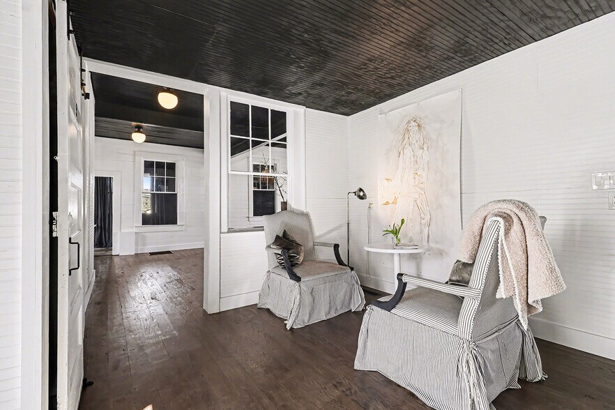 More Photos Of 31 Earl St, Clayton General Retail For Sale