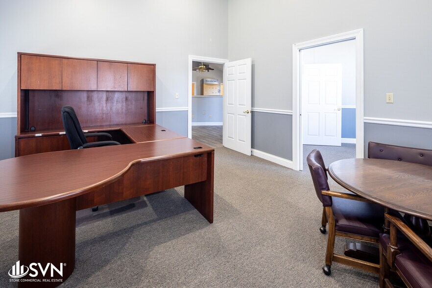 More Photos Of 328 Highland Park Dr, Richmond Office For Lease