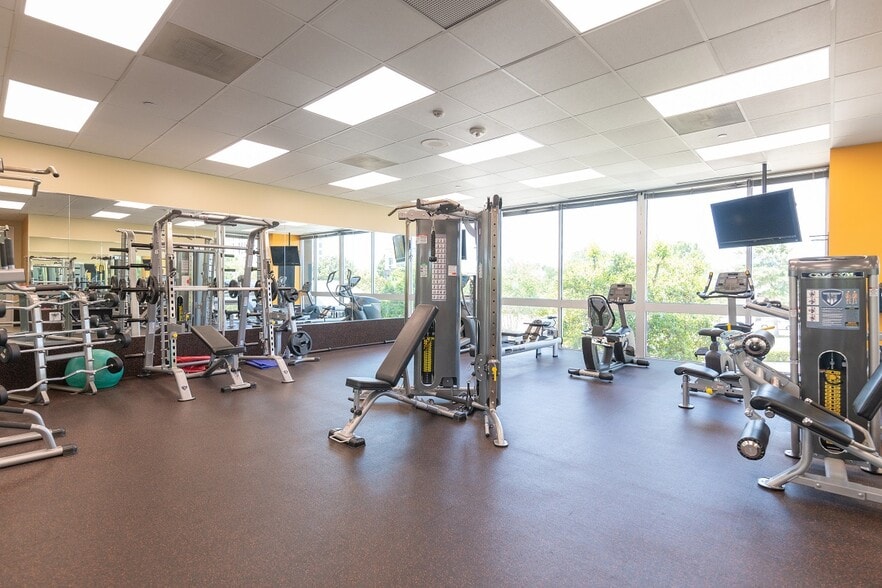 More Photos Of 17177 Preston Rd, Dallas Office For Lease