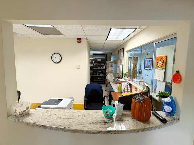 More Photos Of 8609 Sudley Rd, Manassas Medical For Sale