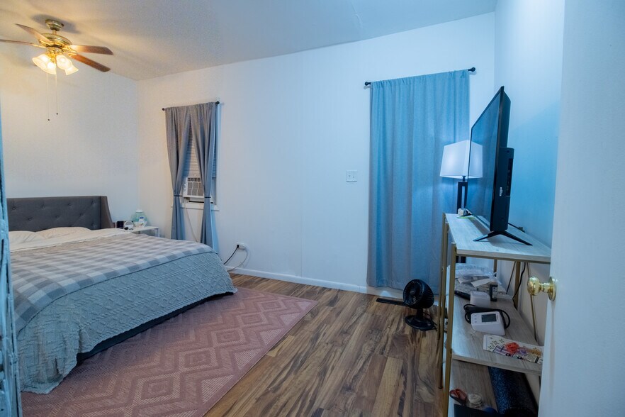 More Photos Of 40523 N Il Route 83, Antioch Apartments For Sale