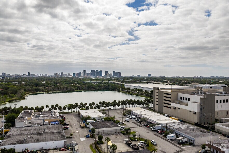 More Photos Of 2610-2619 NW 4th St, Fort Lauderdale Warehouse For Lease