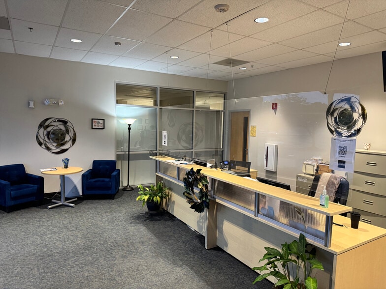 More Photos Of 2140 S Cobb Dr, Smyrna Office For Lease