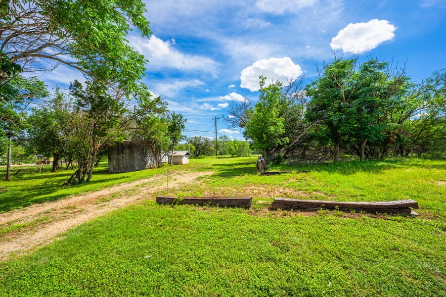 More Photos Of 1903 Junction Hwy, Kerrville Auto Repair For Sale