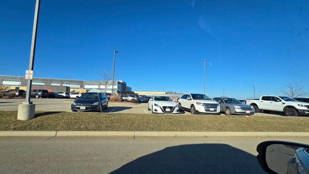 More Photos Of 147 West End Cir, Verona Fast Food For Lease