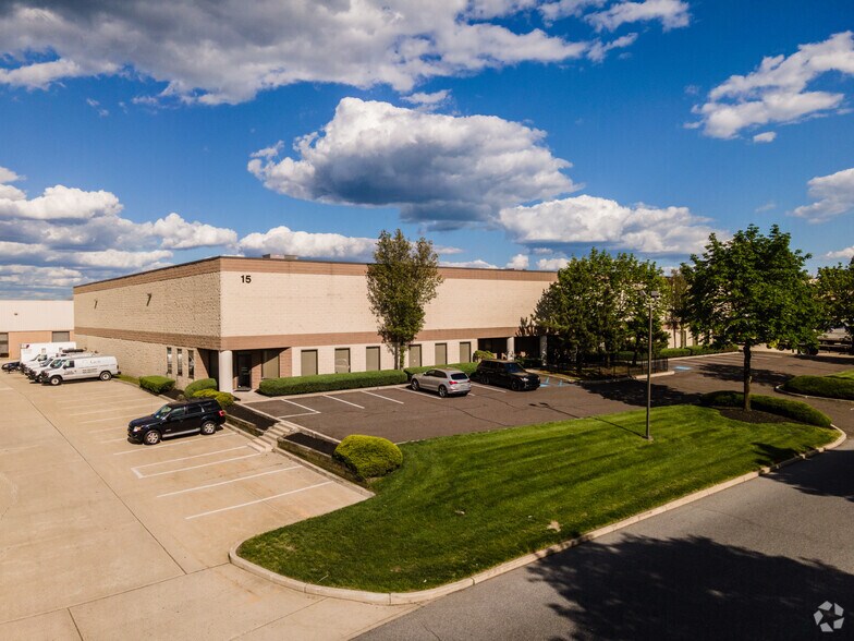 More Photos Of 15 Twinbridge Dr, Pennsauken Warehouse For Lease