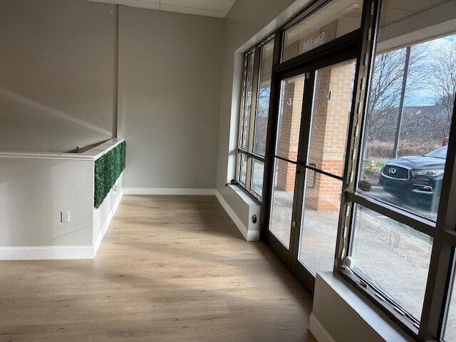 More Photos Of 1071-1075 Freedom Rd, Cranberry Township Storefront Retail Office For Lease