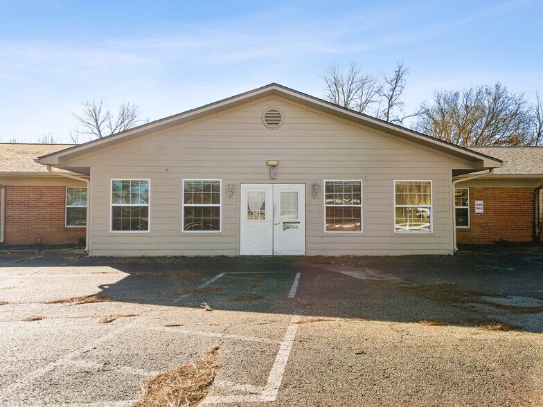 More Photos Of 102 Floyd St, Naples Specialty For Sale