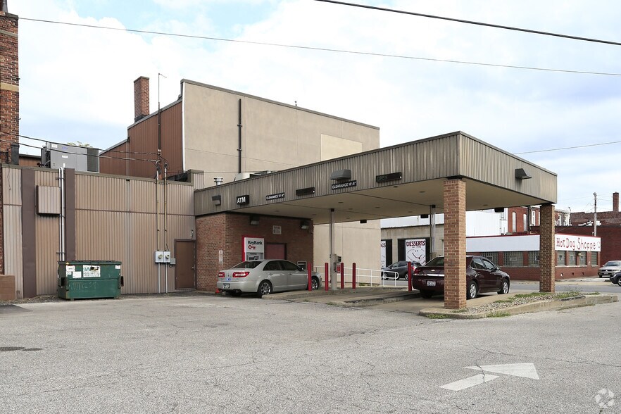 More Photos Of 239 Main St, Conneaut Bank For Lease