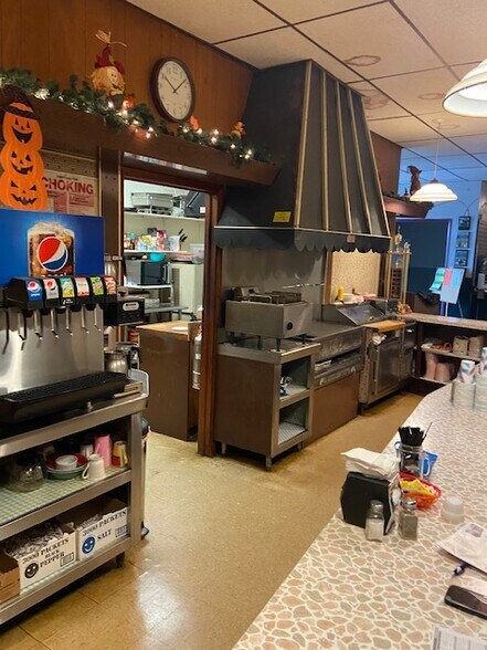 More Photos Of 1040 Hansen, Troy Sports And Entertainment For Sale