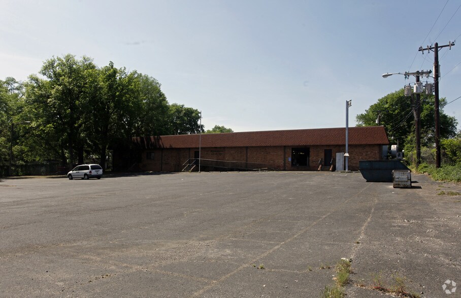 More Photos Of 2524 Dickerson Pike, Nashville Light Manufacturing For Sale