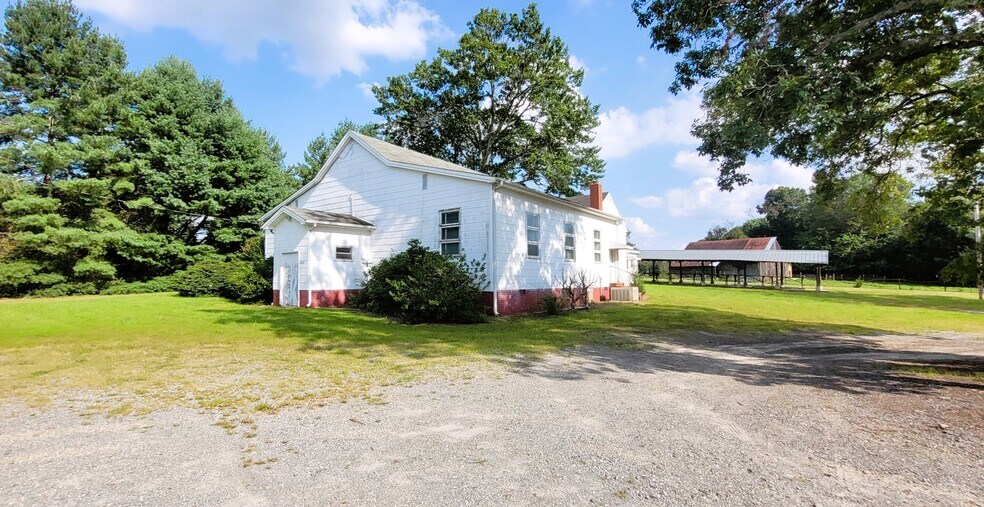 More Photos Of 6305 Pine Hall Rd, Belews Creek Specialty For Sale