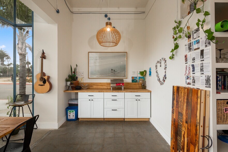 More Photos Of 134 Chapala St, Santa Barbara Hospitality For Sale