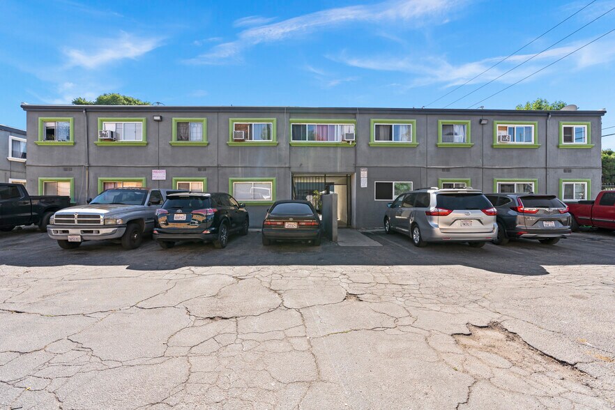 More Photos Of , Canoga Park Multifamily For Sale