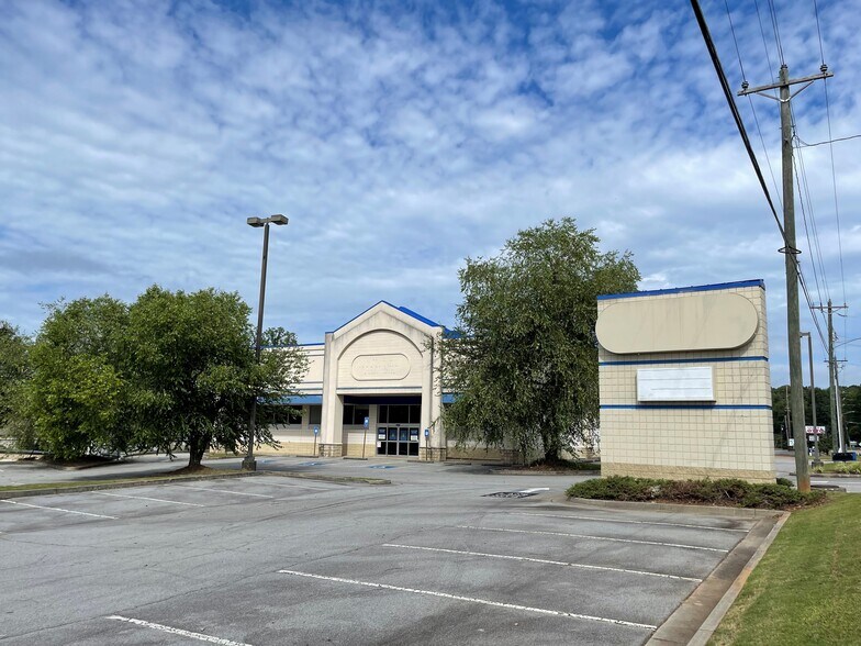 More Photos Of 4101 Five Forks Trickum Rd, Lilburn Drugstore For Lease