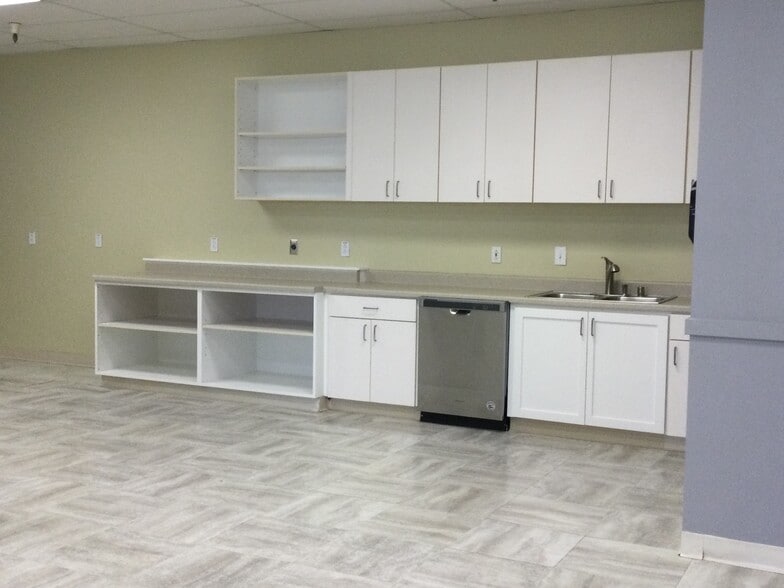 More Photos Of 1060 Terra Bella Ave, Mountain View Research And Development For Lease