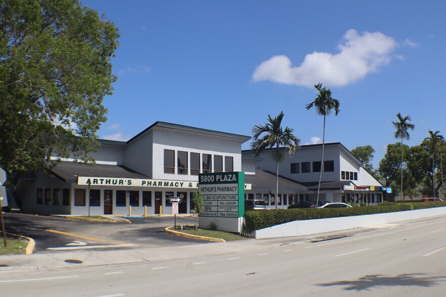 More Photos Of 5800-5820 N University Dr, Fort Lauderdale Storefront Retail Office For Lease