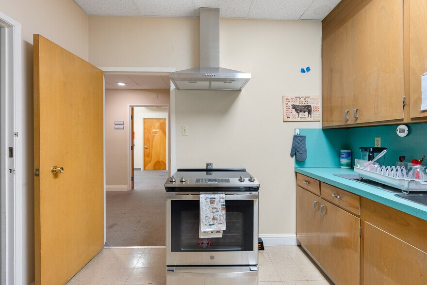 More Photos Of 564 S Dora St, Ukiah Medical For Lease