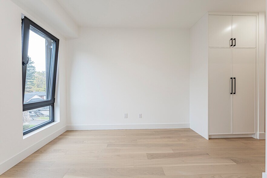 More Photos Of 14 Holmesdale Rd, Toronto Apartments For Sale