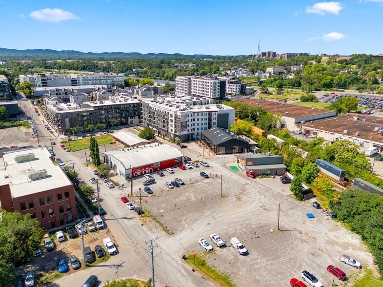 More Photos Of 722 Merritt Ave, Nashville General Retail For Lease