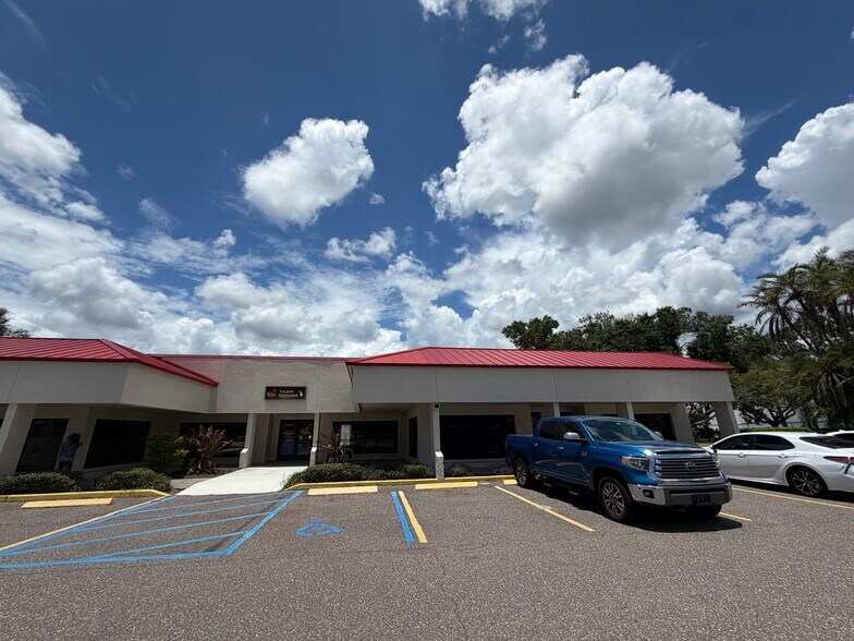 More Photos Of 5015 W Waters Ave, Tampa Storefront Retail Office For Lease