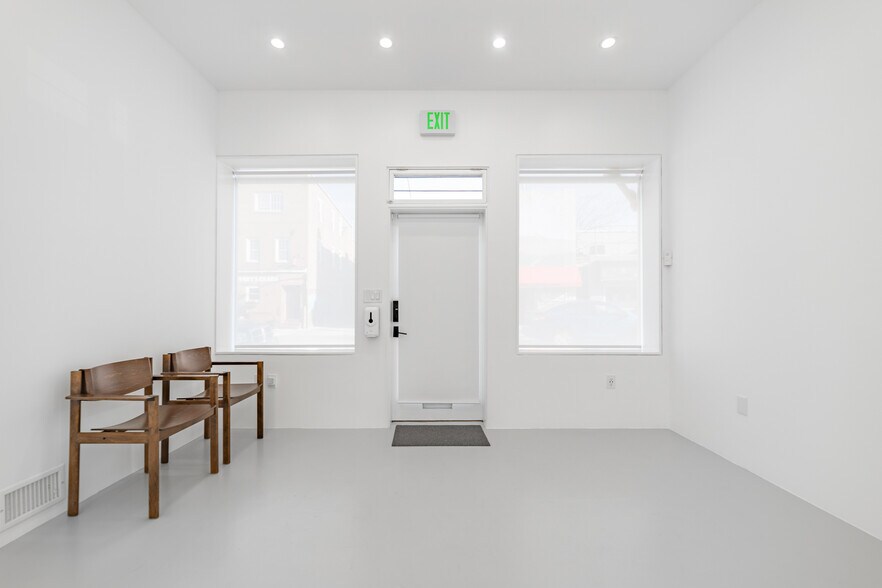More Photos Of 422 S Highland Ave, Baltimore Storefront Retail Residential For Sale