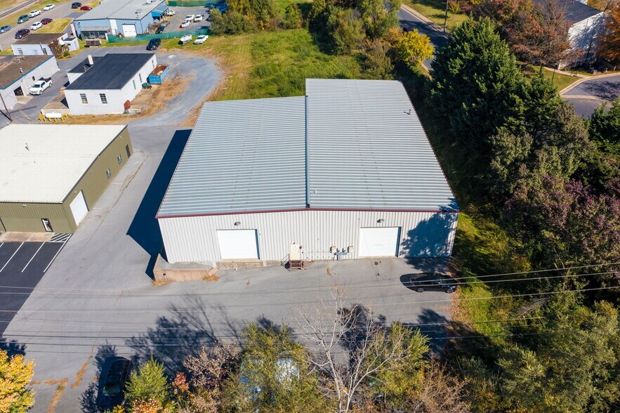 More Photos Of 1780 Dealton Ave, Harrisonburg Light Distribution For Lease