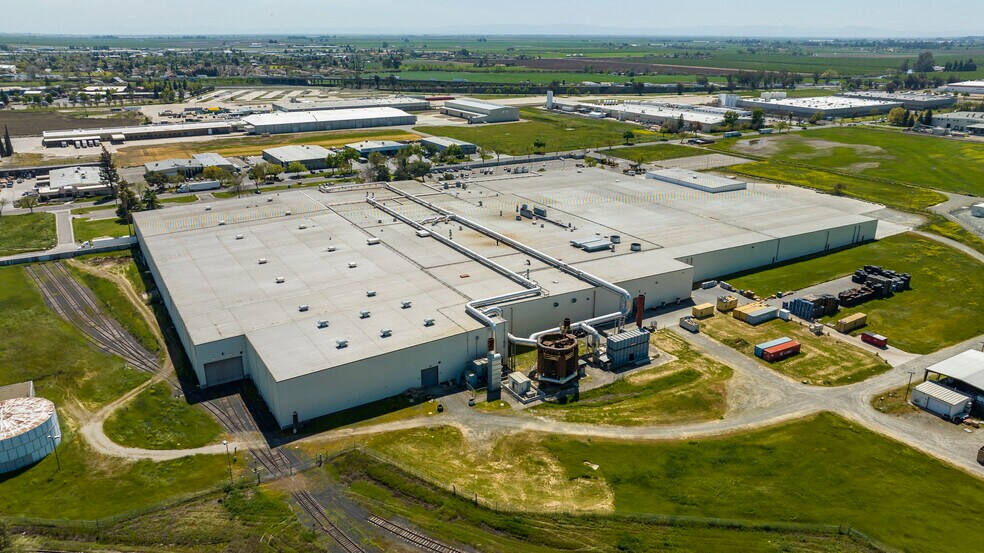 More Photos Of 2201 Cooper Ave, Merced Manufacturing For Lease