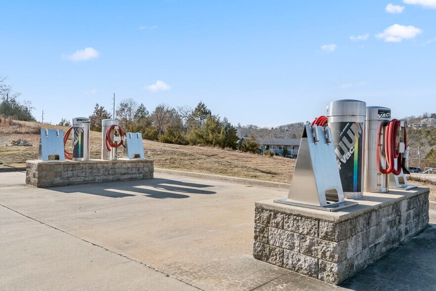 More Photos Of 85 Kimberling Blvd, Kimberling City Specialty For Sale