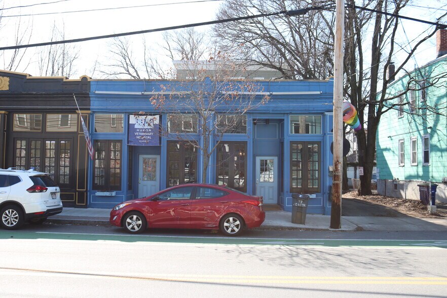 More Photos Of 70 Beacon St, Somerville Freestanding For Lease