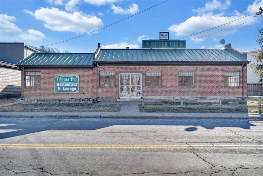 Primary Photo Of 630 Lowe St, Buchanan Restaurant For Sale