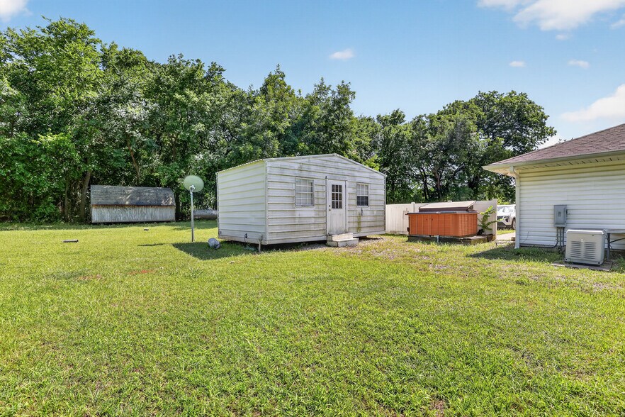More Photos Of 33429 NCR 3270 Rd, Davis Lodge Meeting Hall For Sale