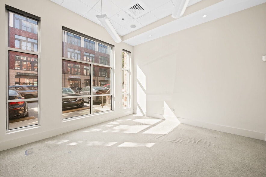 More Photos Of 2115-2135 Southend Dr, Charlotte Apartments For Lease
