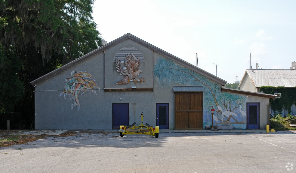 More Photos Of 125 E Beach Dr, Panama City Restaurant For Lease