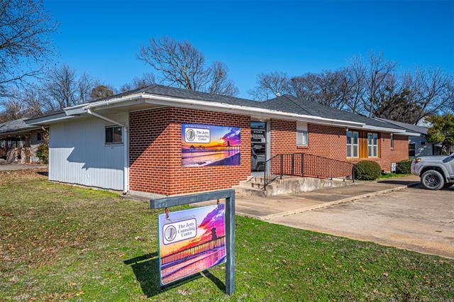 More Photos Of 925 15th Ave NW, Ardmore Medical For Sale