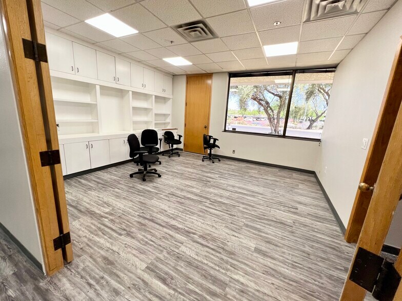 More Photos Of 2525 W Beryl Ave, Phoenix Office For Lease