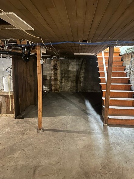 More Photos Of 103-105 S Water St, Silverton Storefront For Sale