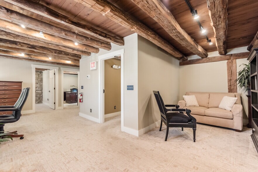 More Photos Of 109 S High St, Dublin Loft Creative Space For Sale