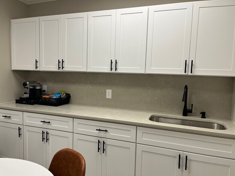 More Photos Of 750 Hammond Dr NE, Atlanta Unknown For Sale