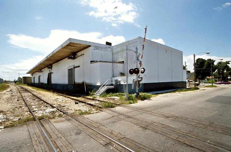 More Photos Of 1930 NW 23rd St, Miami Warehouse For Lease