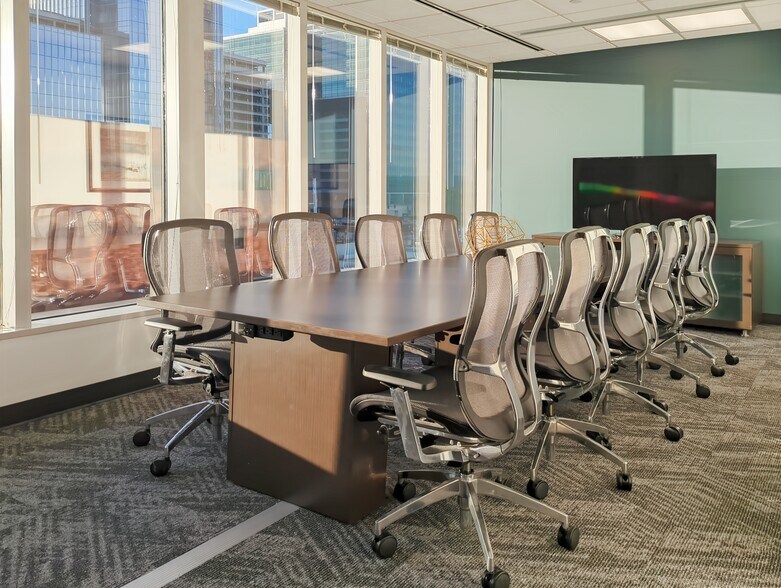 More Photos Of 1299 Farnam St, Omaha Coworking Space