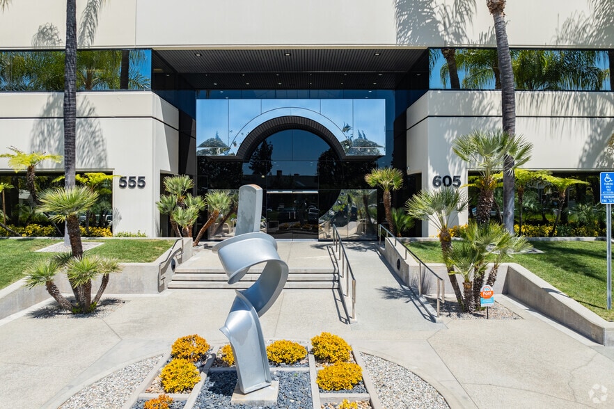 More Photos Of 555-605 E Huntington Dr, Monrovia Office For Lease