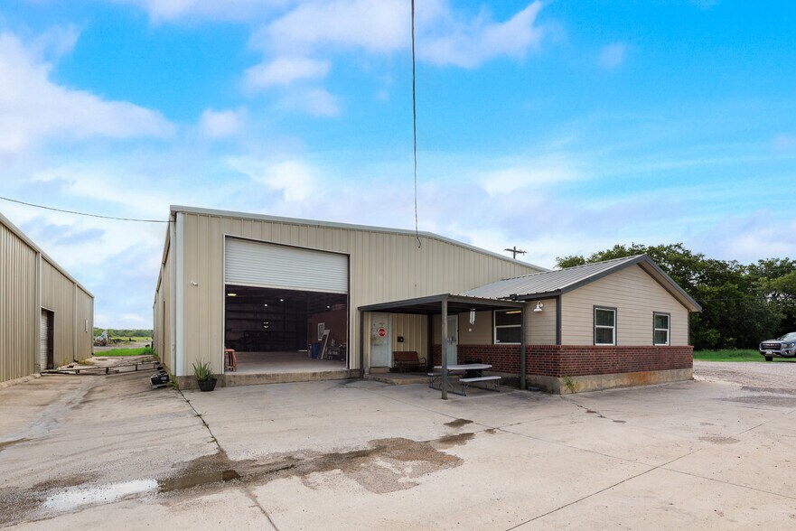 More Photos Of 4331 Cement Valley Rd, Midlothian Warehouse For Sale