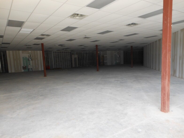 More Photos Of 3385 Schillinger Rd N, Semmes Unknown For Lease