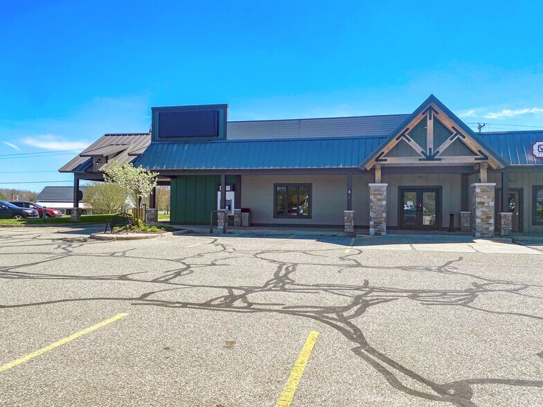 More Photos Of 10049 Buchanan Rd, Stanwood Freestanding For Lease