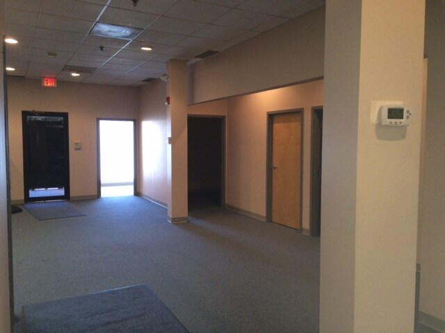 More Photos Of 18 Dartmouth St, Malden Storefront Retail Office For Lease