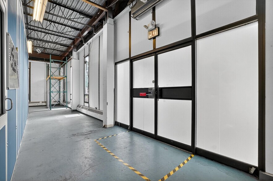 More Photos Of 74 Brookside Ave, Chester General Retail For Lease